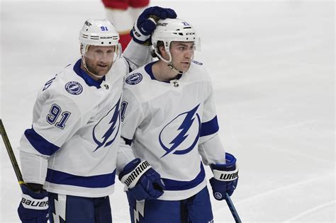 Steven Stamkos Injury Why Is Tampa Bay Lightning Captain Not Playing
