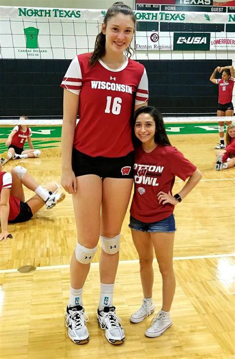 Dana Rettke Volleyball Player Tall Women Tall Girl Volleyball Players