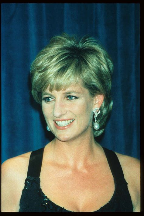 Diana 19 Anos Sem A Princesa Do Povo Princess Diana Revenge Dress