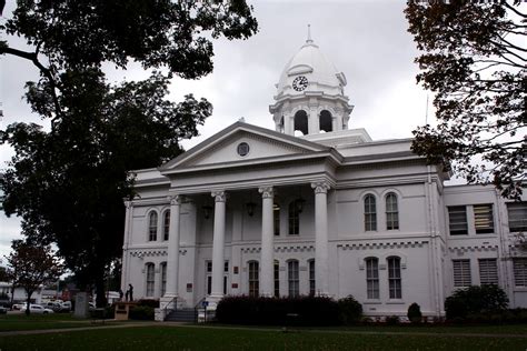 Colbert County Courthouse In Tuscumbia Alabama Stewart