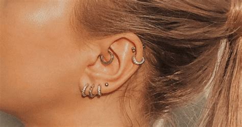 There are many reasons to clean your ears: How to Properly Clean Your Ear Piercings
