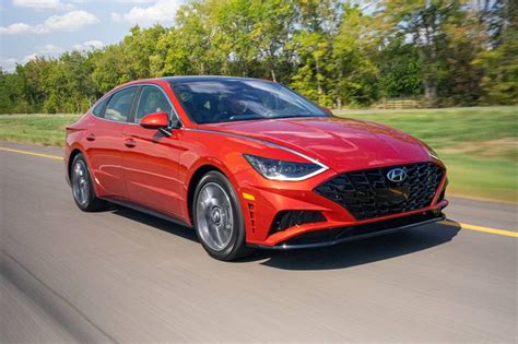 Edmunds also has hyundai sonata pricing, mpg, specs, pictures, safety features, consumer reviews and more. 2020 Hyundai Sonata Prices, Reviews, and Pictures | Edmunds
