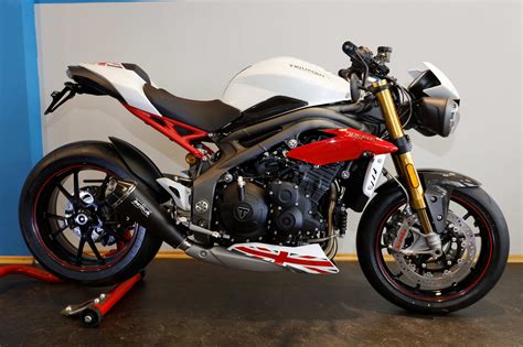 Triumph motorcycles use cookies on this website to provide the best experience possible. Umgebautes Motorrad Triumph Speed Triple R von Promotec ...