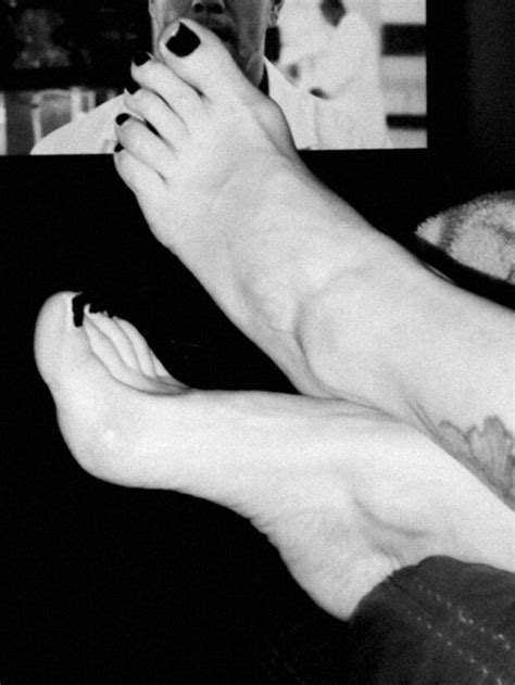 Sexy Feet Wife Fredcometobedwithyourex