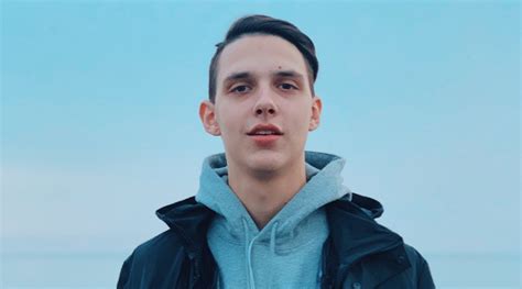 • артист kaufman label •организация выступлений lavket@yandex.ru •сотрудничество kaufmanlabel@yandex.ru •место о котором я. Тима Белорусских попал в рейтинг Forbes