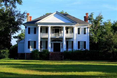 9 Most Charming Historic Homes In Alabama