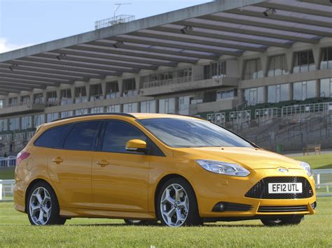 Ford Focus St Estate Specs And Photos 2012 2013 2014 2015 2016