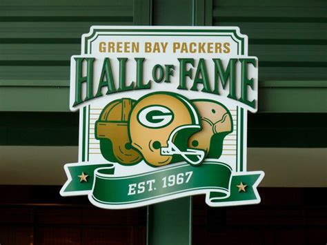 Packer Hall Of Fame All Those Super Bowl Trophies Are There To