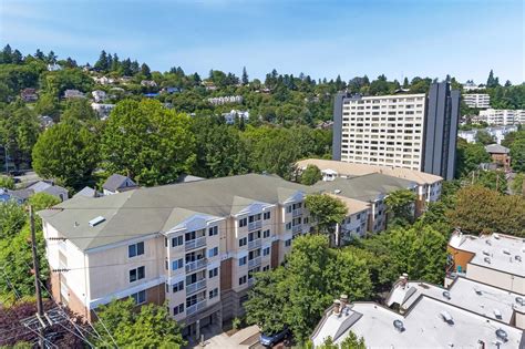 Goose Hollow Plaza Apartments In Portland Or