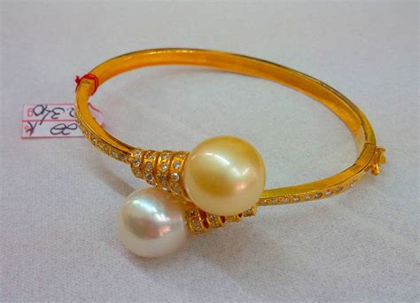 Beli produk mutiara air laut berkualitas dengan harga murah dari berbagai pelapak di indonesia. Koleksi Gelang Mutiara Laut Ikat Emas