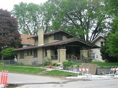 Olive Green Airplane Bungalow W Brown Roof Bungalow Cottage Bungalow