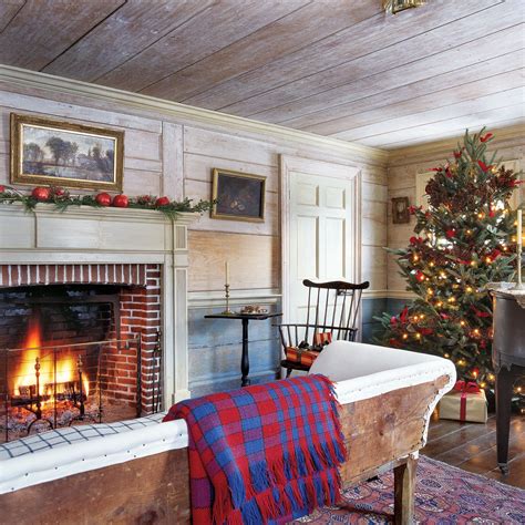 Give Santa A Warm Welcome With These Christmas Mantel Decorating Ideas