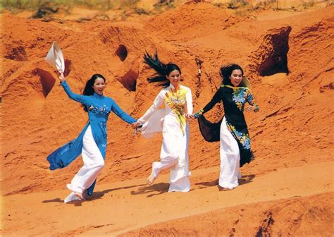 More than 02 years have not been verified. Thuy A.V.N (Artisanat du Viêt-Nam): Áo dài - Robe ...