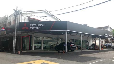Justanswer.com has been visited by 100k+ users in the past month Sianghin | Car Dealer | Evatrend