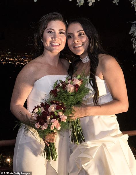 Costa Rica Becomes The First Central American Country To Legalise Same Sex Marriage Daily Mail