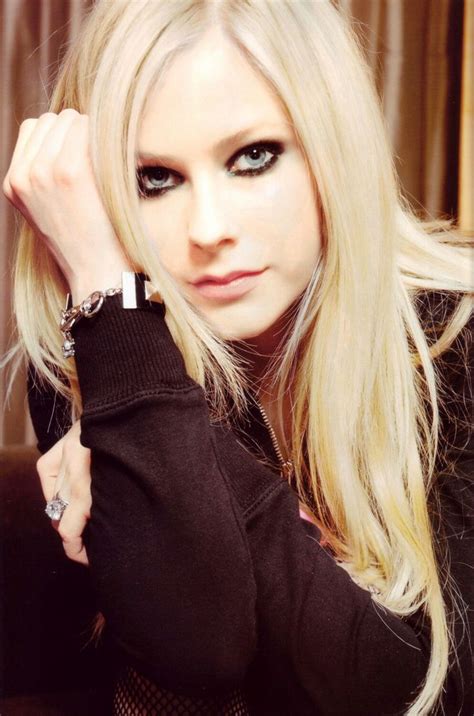 Pin By Niko Bellic On Avril Celebrities Avril Lavigne Photos Avril Lavigne
