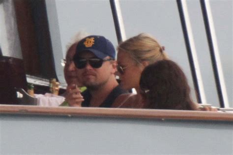 Leonardo Dicaprio Y Bar Refaeli Amor A Toda Vela En Aguas De Italia