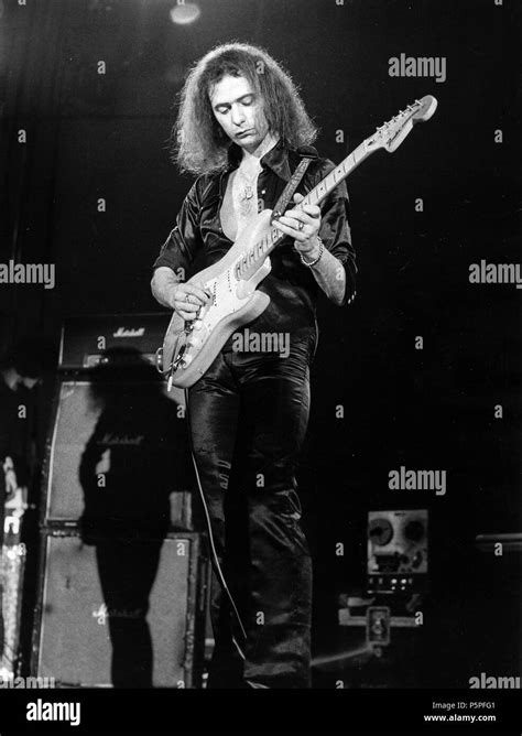 Ritchie Blackmore Deep Purple 1974 Stock Photo Alamy