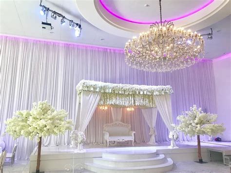 7 Simple Stage Decoration Ideas That Fit Into The Budget Right