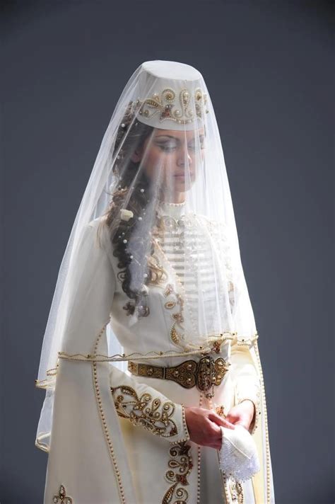Azab bashi (friend of the groom) must during the fun, the akhves (messenger) steals the chicken, before the guests arrive to the bride's. Traditional Wedding Dress | Cultural Weddings - Wedding ...