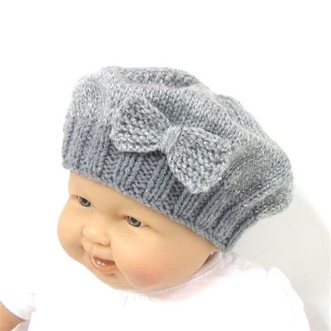 Bonnet bébé gris brillant tricoté style béret avec noeud taille 6/9