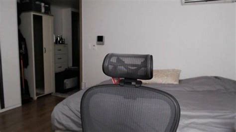 6 cara membuat hiasan dinding kamar buatan sendiri yang murah dan lihat. Background kpop | Ide kamar tidur, Desain, Seni dinding ...