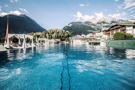 The town is best known for its tux cattle, an endangered breed of domesticated cattle, and also for the harakiri which. STOCK resort Hotel (Finkenberg, Autriche) : tarifs 2021 ...