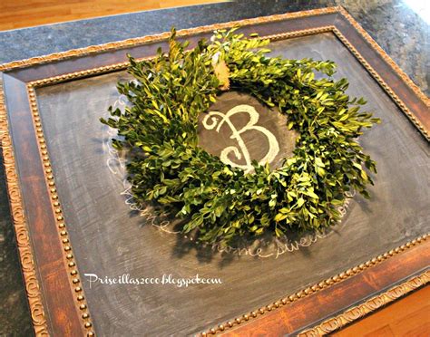 Boxwood Wreath Chalkboard | Wreath chalkboard, Boxwood wreath, Boxwood wreath decor