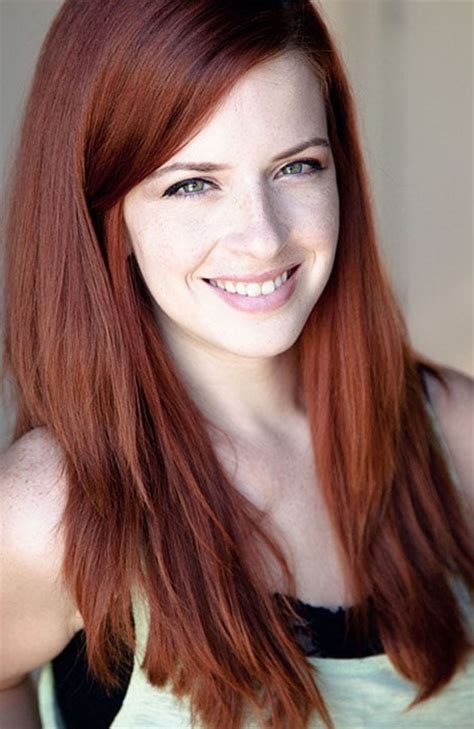 A light brown highlight on dark hair gives off a beautiful gradient effect. 55 Hottest Dark Auburn Hair Color Ideas for Women