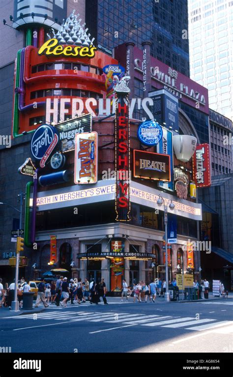 Hersheys Billboard In Times Square Manhattan New York City Stock Photo