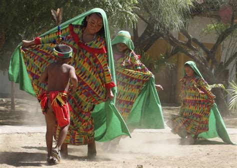 así vive la tribu indígena wayuú en el corazón de la guajira entre colombia y venezuela