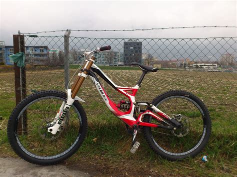 specialized demo 8 with marzocchi suspension christoph reiser s bike check vital mtb
