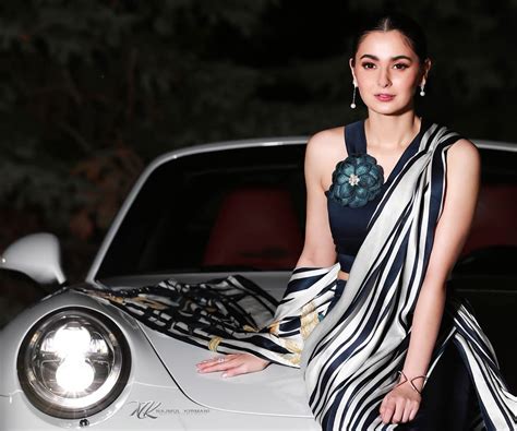 Hania Amir Flaunts Sensational Saree Look That Will Leave You Stunned