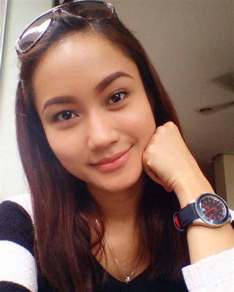 Silahkan dibaca artikel sinopsiswiki hari ini, berikut merupakan sinopsis i hear you. Biodata Penuh Tash Yong Pelakon Drama Shhh...I Love You ...