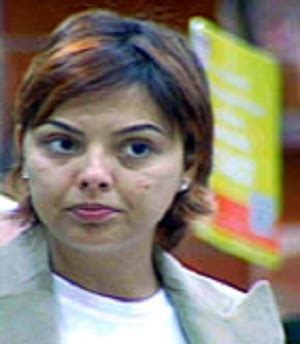 Ebru gündeş, düzenli olarak yüzüne botoks yaptırıyor. ebru gündeş'in çok güzel olması - uludağ sözlük