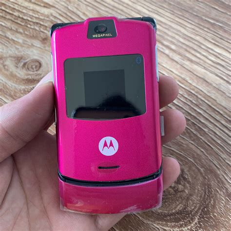 Unlocked Motorola Razr V3 Unlocked Flip Gsm Bluetooth Mp4 Video Mobile