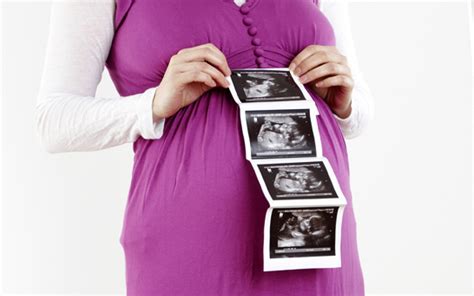 Menginjak kehamilan 18 minggu, ada baiknya jika moms memperhatikan pertambahan berat badan untuk menghindari masalah kesehatan seperti diabetes dan hipertenksi yang dapat membahayakan si kecil. Senang Hamil: Cara Kira EDD - Tarikh Jangkaan Bersalin