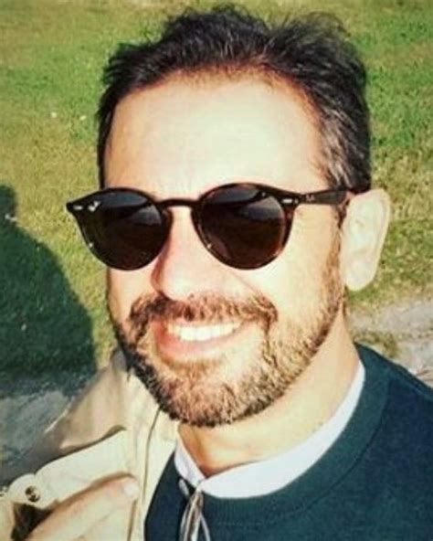 Uluslararası ilişkili olan şirketlere başvurularda daha çok i̇ngilizce cv istenmektedir. Galatasaray Üniversitesi - CV Sayfaları