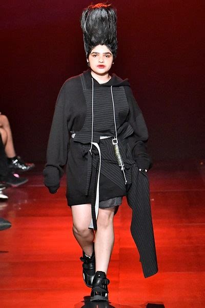 27 Times Plus Size Models Walked At Fall 2017 New York Fashion Week