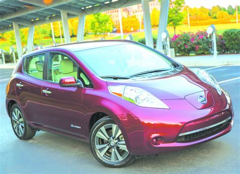 Nissans Updated Leaf Electric Car Gets A Bigger Battery Longer Range