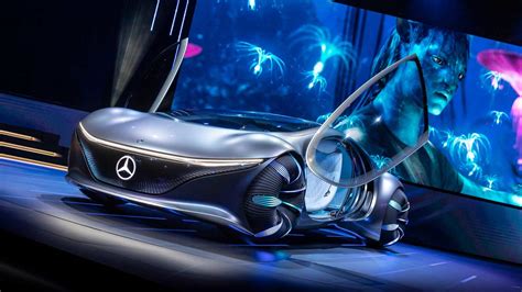 The front of the mercedes-benz vision avtr is gorgeous, the rear gave