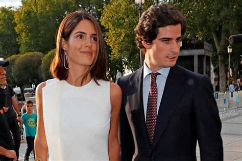Carlos fitz james stuart y belén corsini en una boda en zumaia en junio de 2019.gen / gtres. Conoce a Belén Corsini, la futura esposa de Carlos Fitz ...