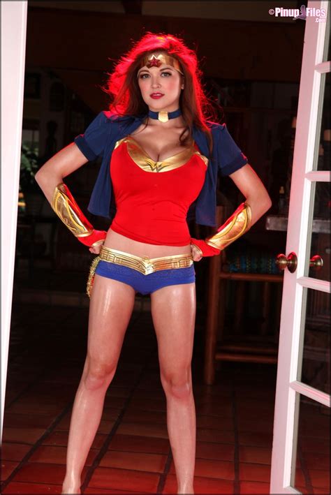 Tessa Fowler Wonder Woman Topless Nude Celebs Glamour Models Pictures And Gifs