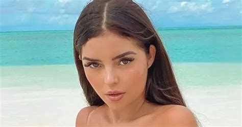 demi rose is bootylicious in sizzling bikini snap