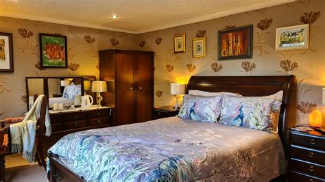 Luxury Rooms En Suite Bed And Breakfast Netflix Tvs Colwyn Bay