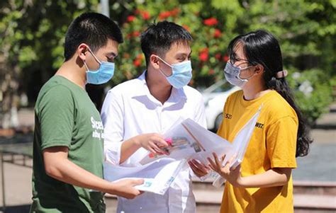 Đứng ở vị trí thứ 2 là thpt phan đình phùng 46.25; Điểm chuẩn học bạ Đại học Thủ Đô Hà Nội 2020