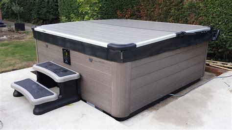 Different Ways To Cover Your Hot Tub