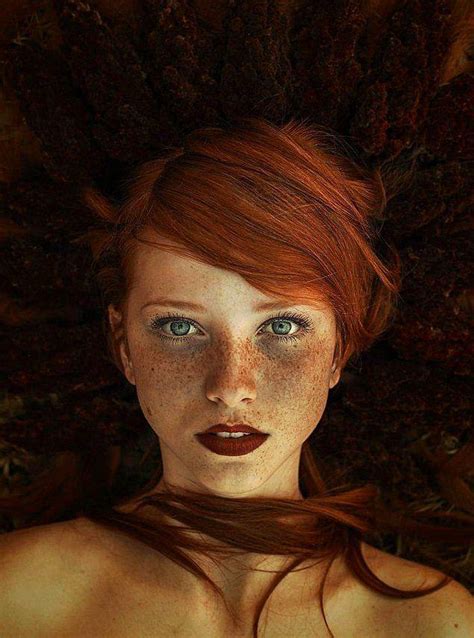 10 Fotoğrafta Kızıl Saçlı Ve Çilli Kadınların Güzelliği KolaycaYap