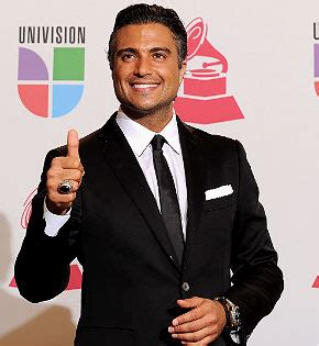 Jaime camil garza is an actor, known for 7 días (2005). Jaime Camil. Noticias, fotos y biografía de Jaime Camil