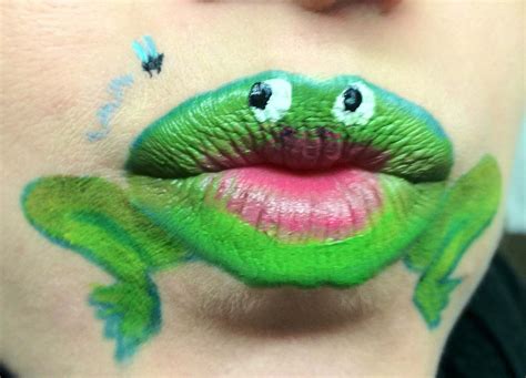 Touch Kajal Animal Lips Frog